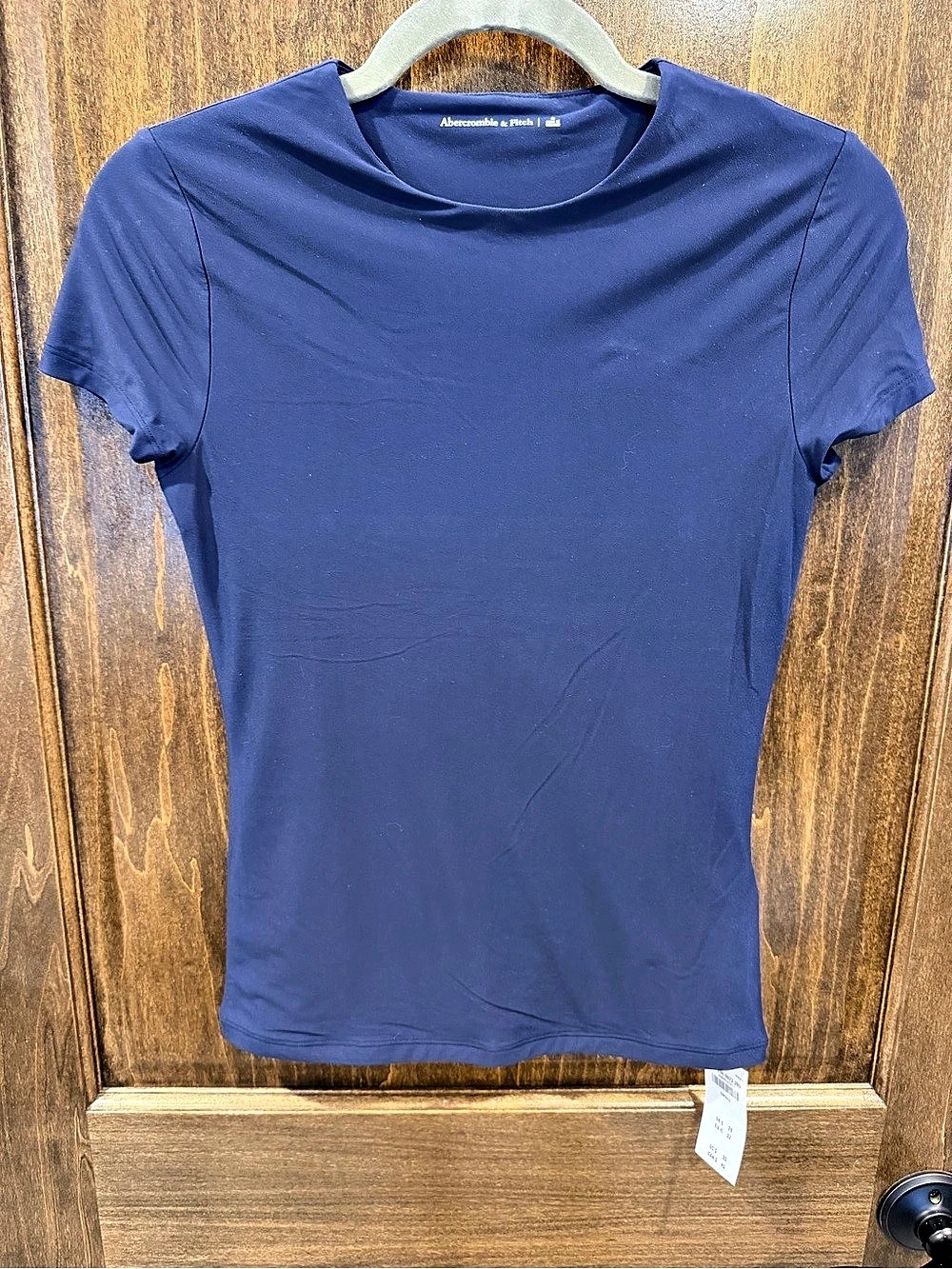 Abercrombie & Fitch Soft Matte Seamless Fabric Tuckable Baby Tee Tuckable Baby